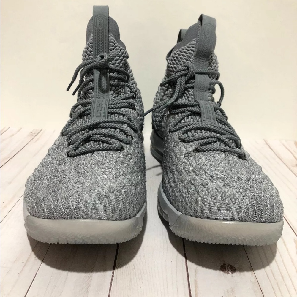 🔴SOLD🔴NIKE LEBRON XV 15 CITY EDITION WOLF GREY - Picture 3 of 8